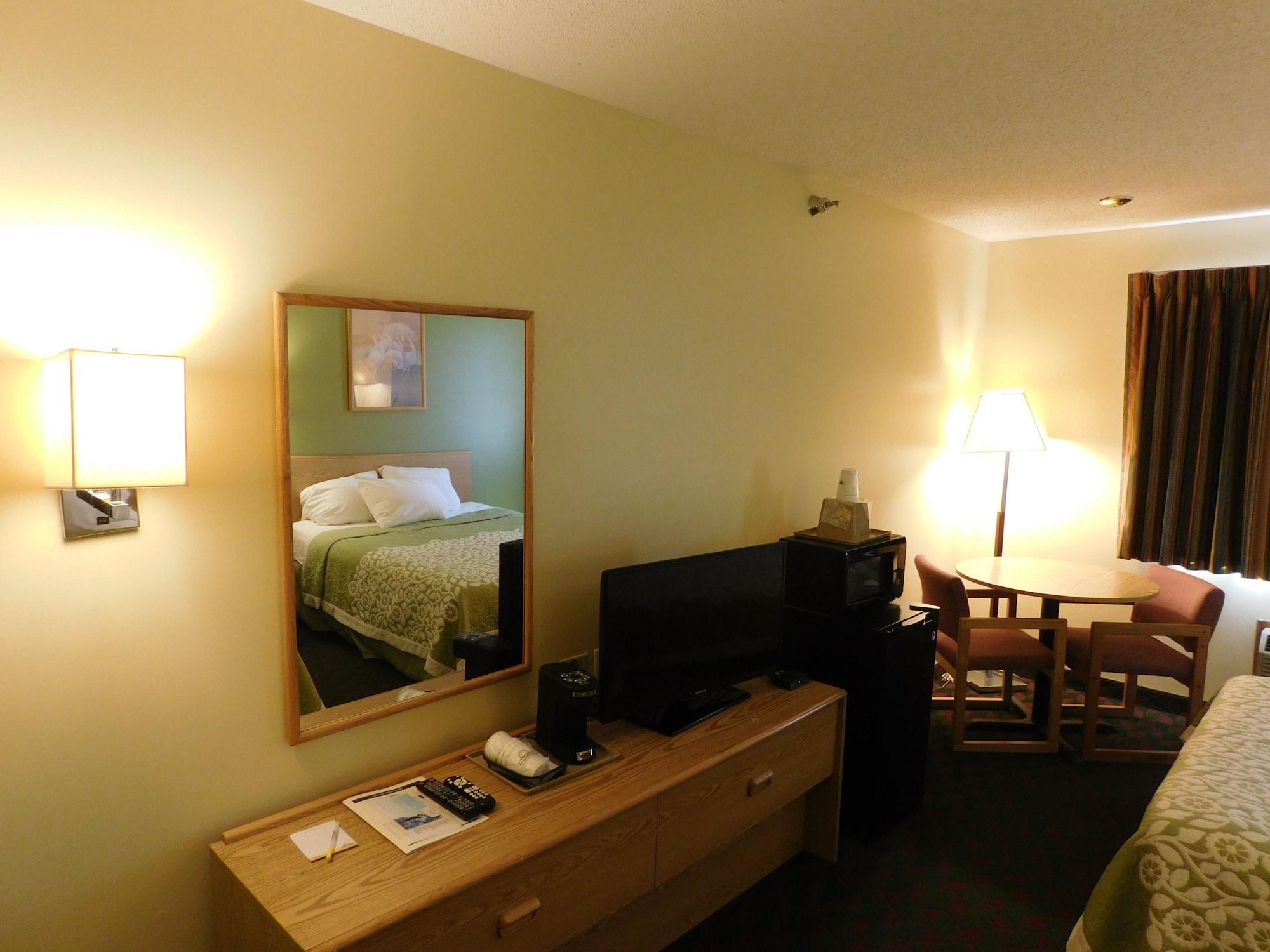 Days Inn By Wyndham Lexington Ne Extérieur photo