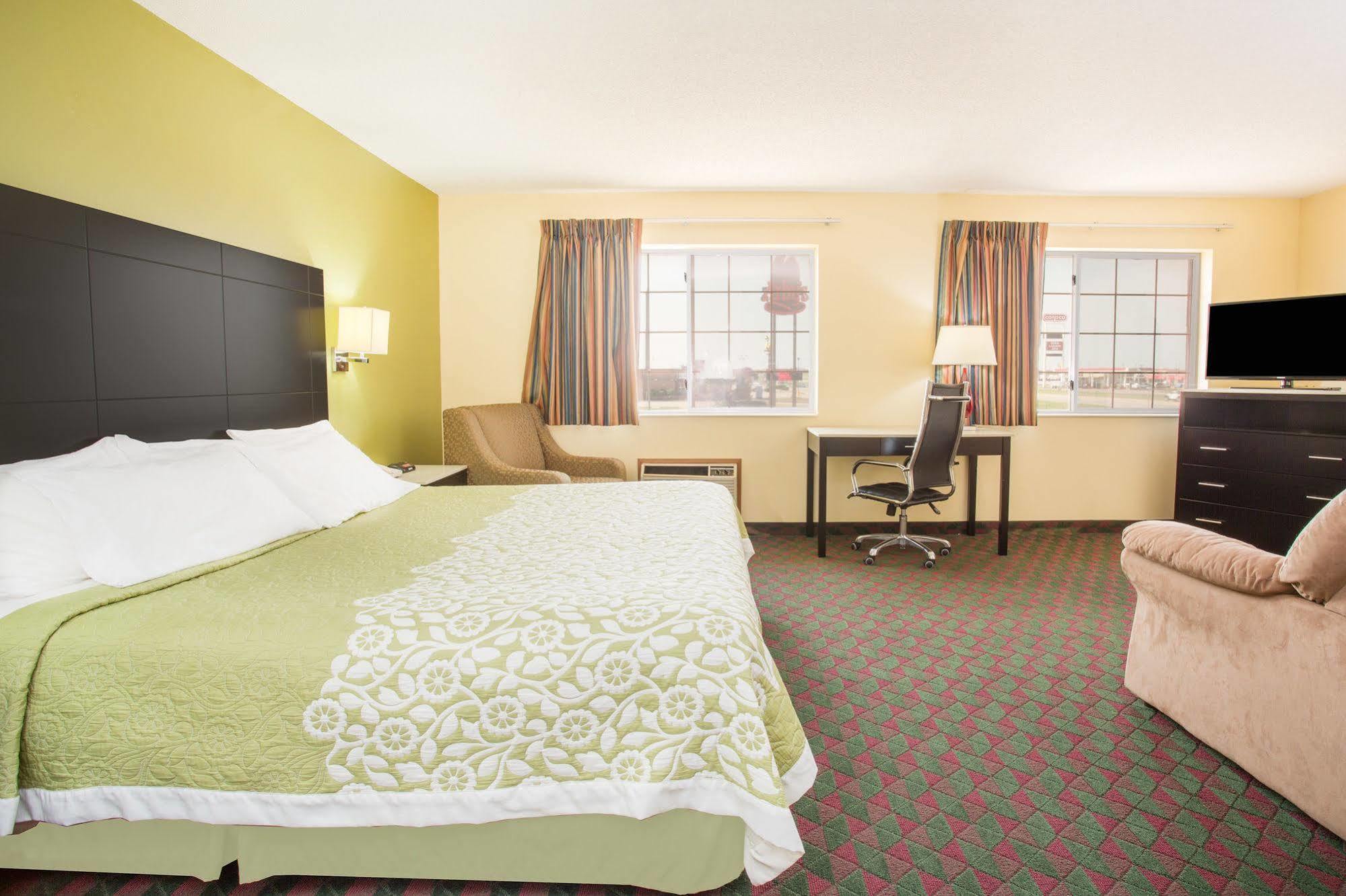 Days Inn By Wyndham Lexington Ne Extérieur photo