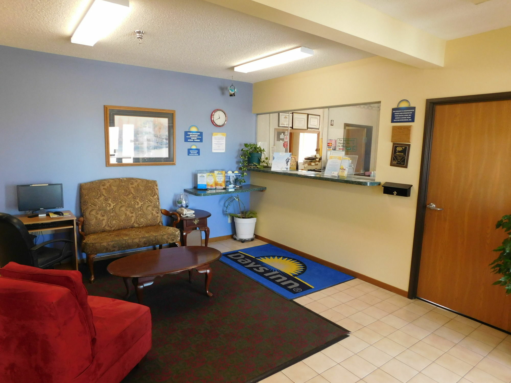 Days Inn By Wyndham Lexington Ne Extérieur photo