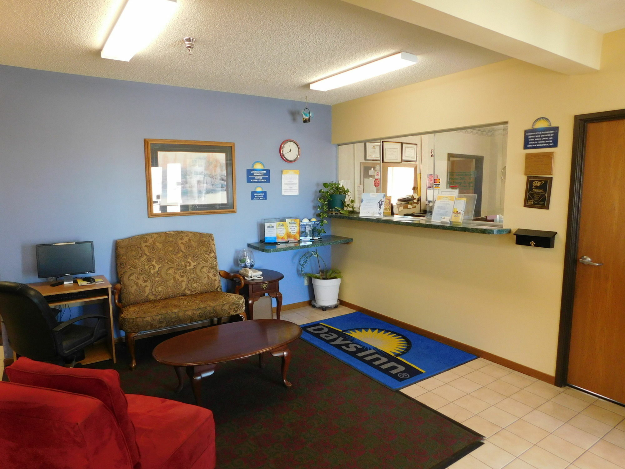 Days Inn By Wyndham Lexington Ne Extérieur photo